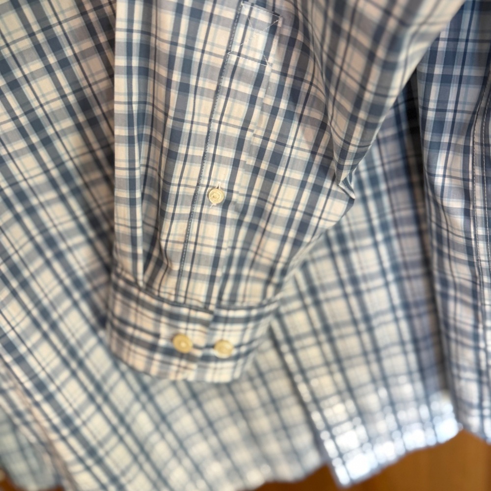 Duluth Trading Mens XL Relaxed Fit Blue Plaid CoolMax Stretch Button Down Shirt - Picture 3 of 9